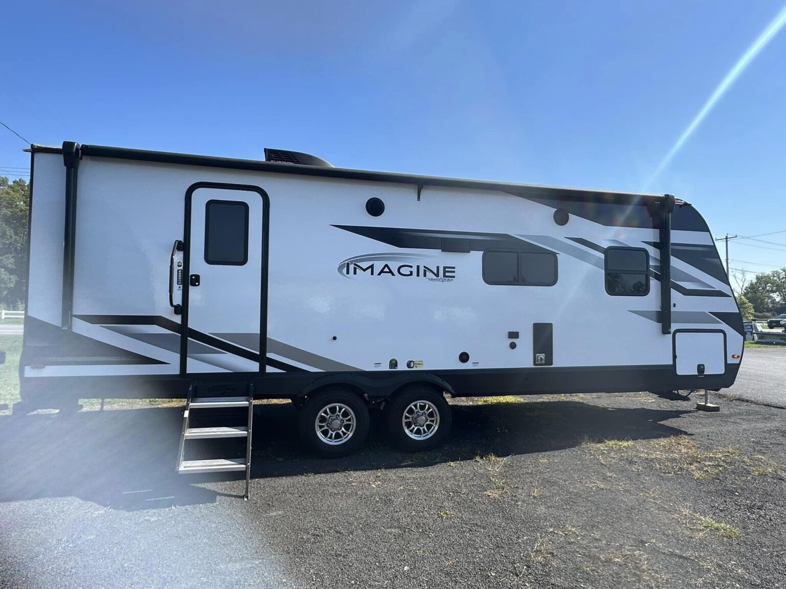 *SALE PENDING…2022 Grand Design Imagine 2600RB Diederich's RV Mart