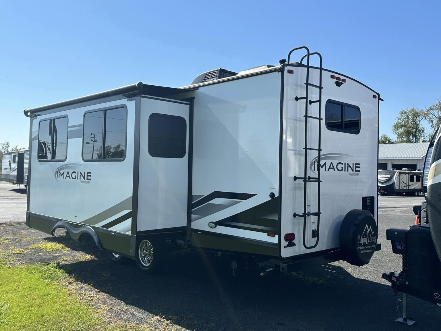 *SALE PENDING…2022 Grand Design Imagine 2600RB Diederich's RV Mart