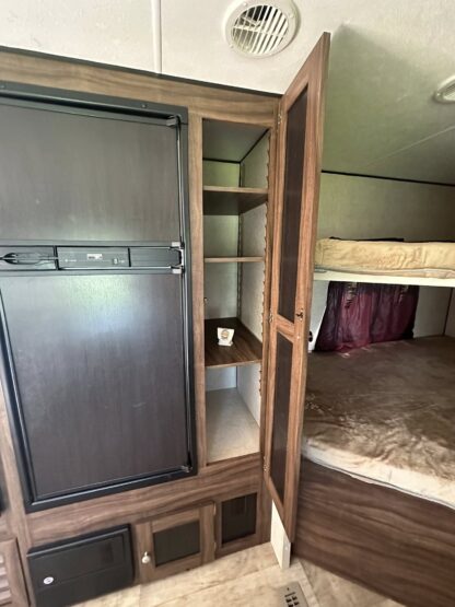 2017 KZ Sportsmen S280BHSS - Image 17