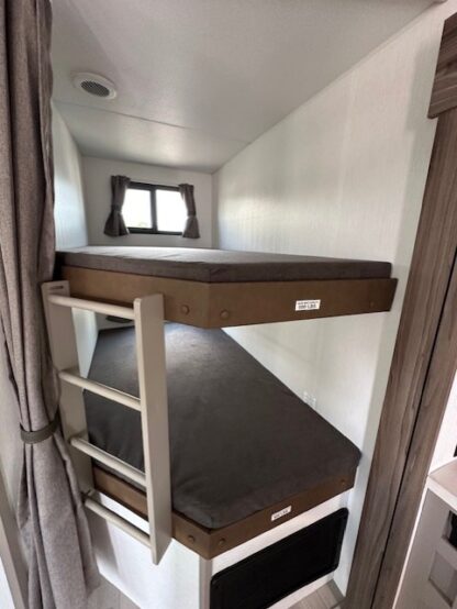 2026 CONNECT C252BH - Image 9