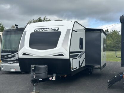 2022 KZ Connect C251BHK “Dealer Demo” - Image 3