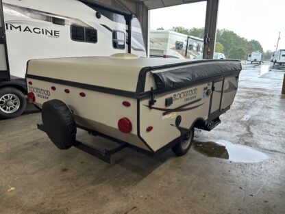 2019 Rockwood Freedom 1940LTD - Image 4