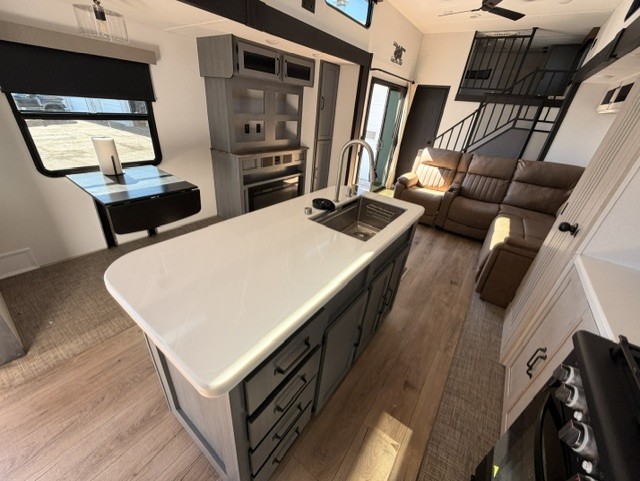 2026 PUMA VISTA 420LFT - Image 4
